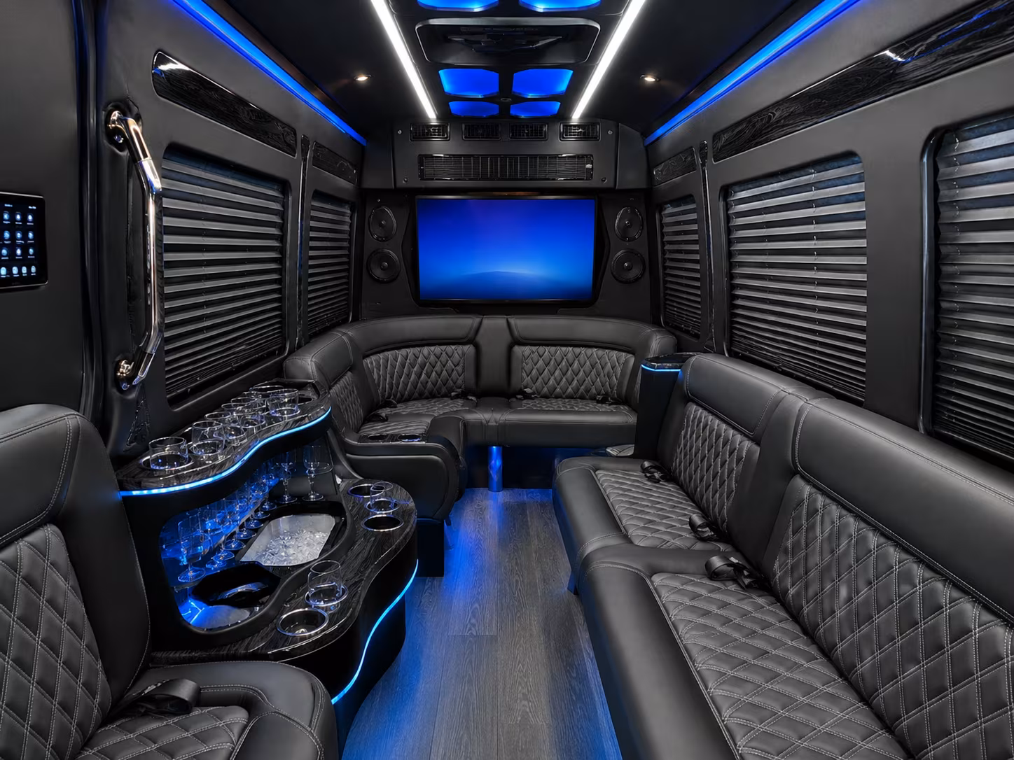 corporate event and conference shuttle buses in kennewick
