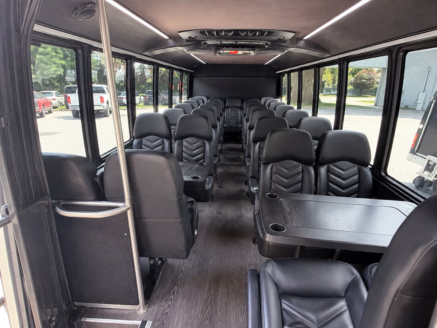 guest shuttle buses between kennewick hotels and wedding venues