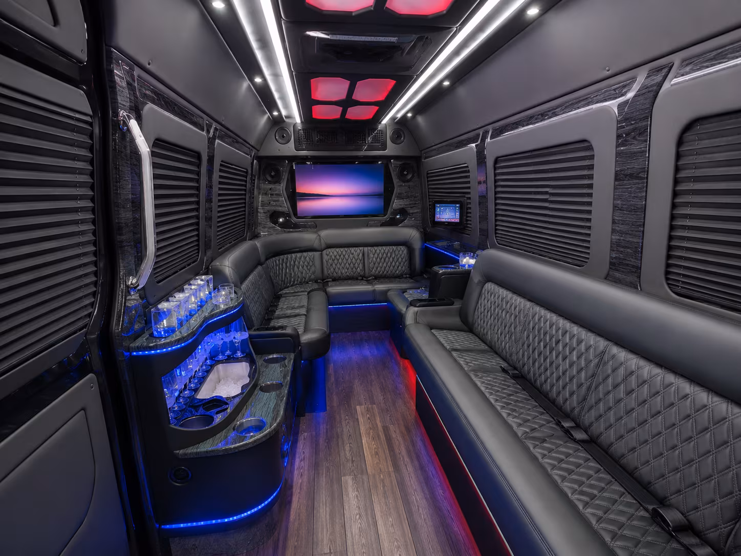 kennewick employee transportation for construction and job site groups