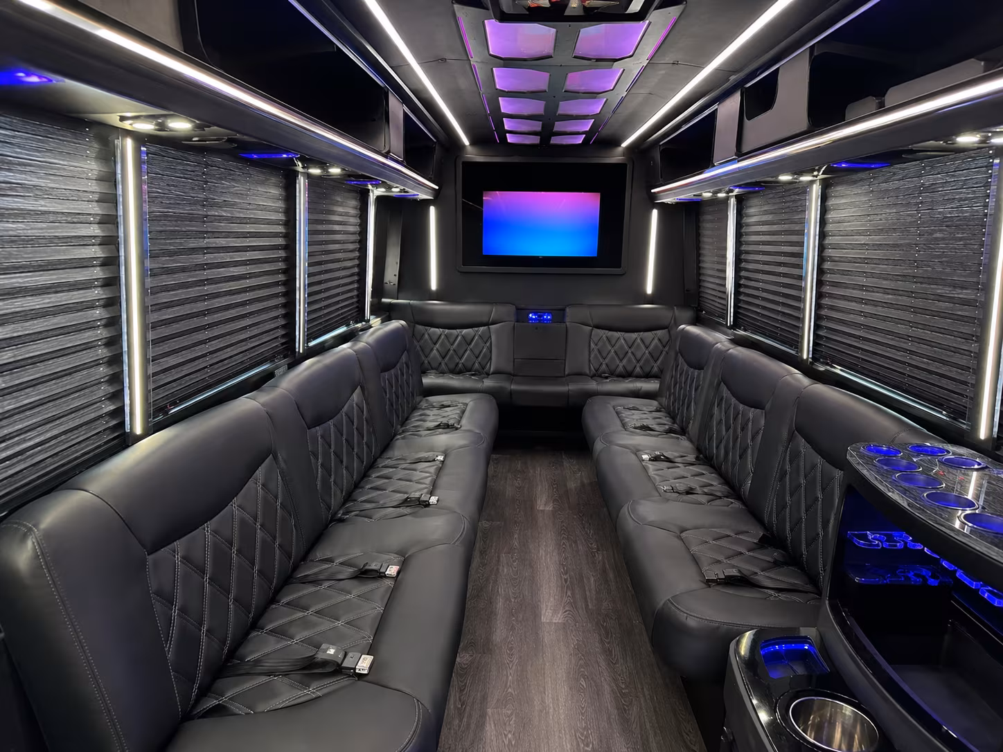 rent a party bus in kennewick for southridge high school prom