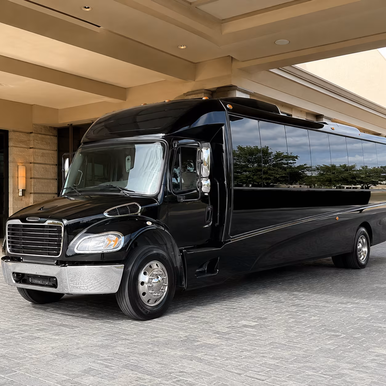 shuttle buses to wine country music events and outdoor festivals near kennewick