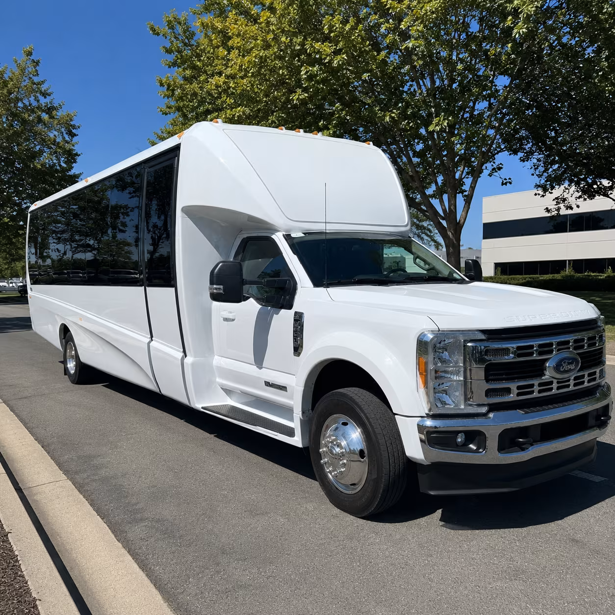 winery tour buses for the columbia valley wine country